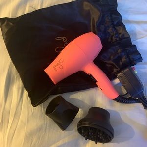 Pyt mini hairdryer